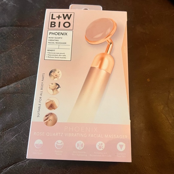 Phoenix Rose Quartz Vibrating Facial Massager - Picture 2 of 3